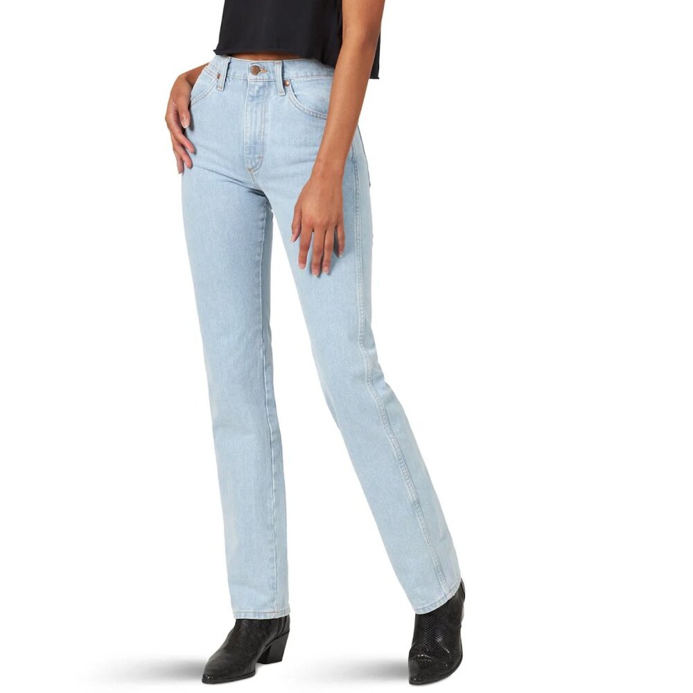 NWT Wrangler Women's Cowboy Cut High Rise Slim Fit Tapered Leg Jean